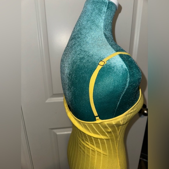 Yellow Maxi Dress 👗✨ - Picture 9 of 10